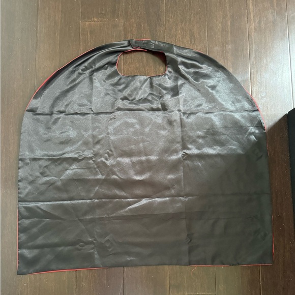 superhero capes with a satin finish and Velcro snap - Picture 8 of 8